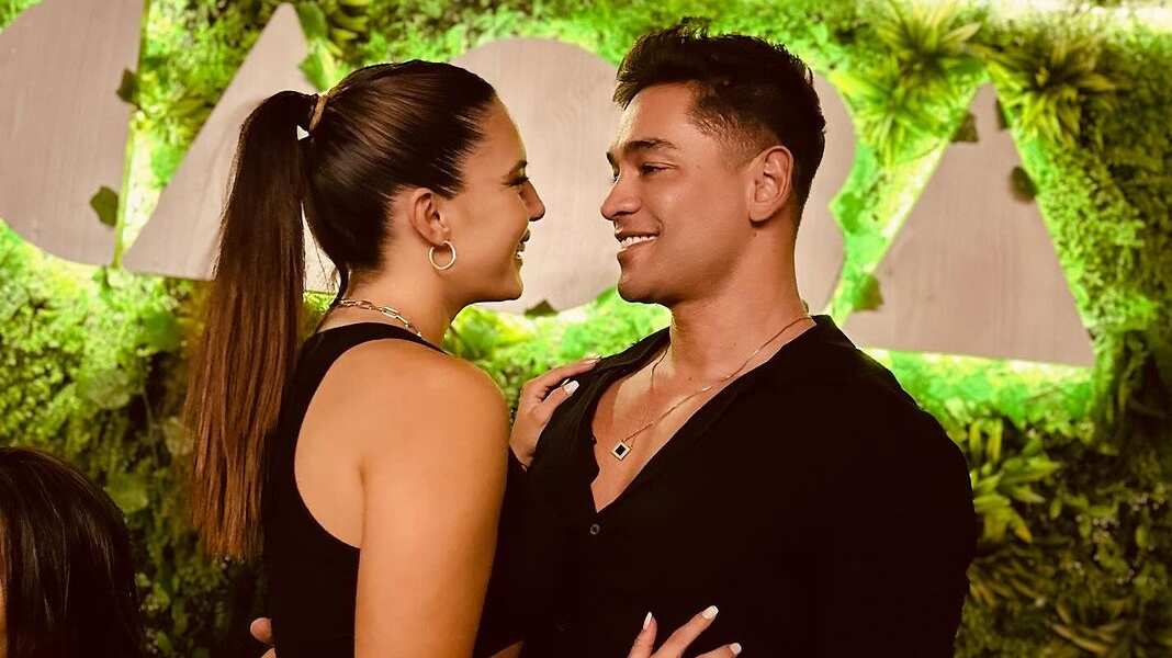 La bailarina fue sorprendida por su novio brasileño con una celebración por su cumpleaños.