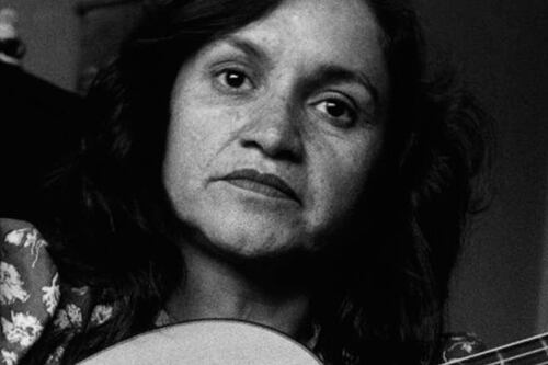 El otro lado de Violeta: Una mujer adelantada a sus tiempos