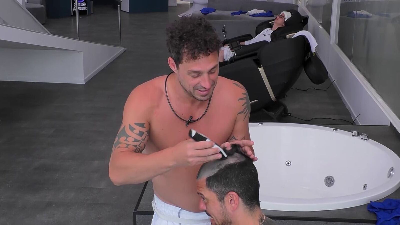 Juan Pedro Verdier habla de su corte de pelo en Mundos Opuestos
