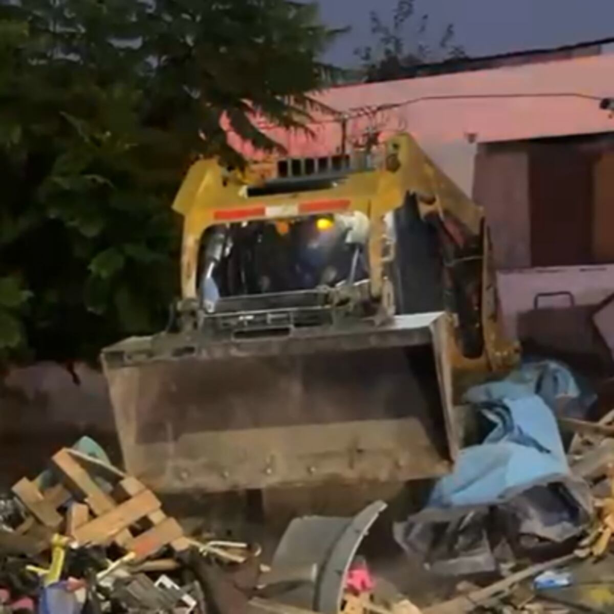 Desalojan jardín infantil ocupado por personas en situación de calle y grupo evangélico en San Bernardo Desalojan jardín infantil ocupado por personas en situación de calle y grupo evangélico en San Bernardo