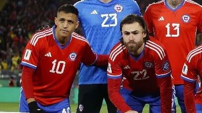 La dupla de delanteros de la selección chilena fueron duramente cuestionados por el medio peruano Trome en la previa al partido de mañana entre ambos representativos sudamericanos.