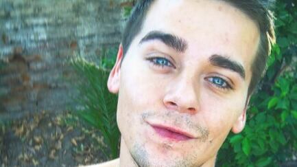 El exintegrante de "Calle 7", Matías Gil, llegó a ganar 7 millones de pesos mensuales en OnlyFans. Dejó la plataforma por su proyecto musical.