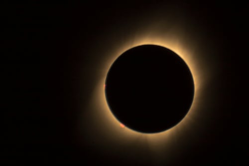 Artemis II: astronautas presenciarán un eclipse solar total y único desde el lado oculto de la Luna