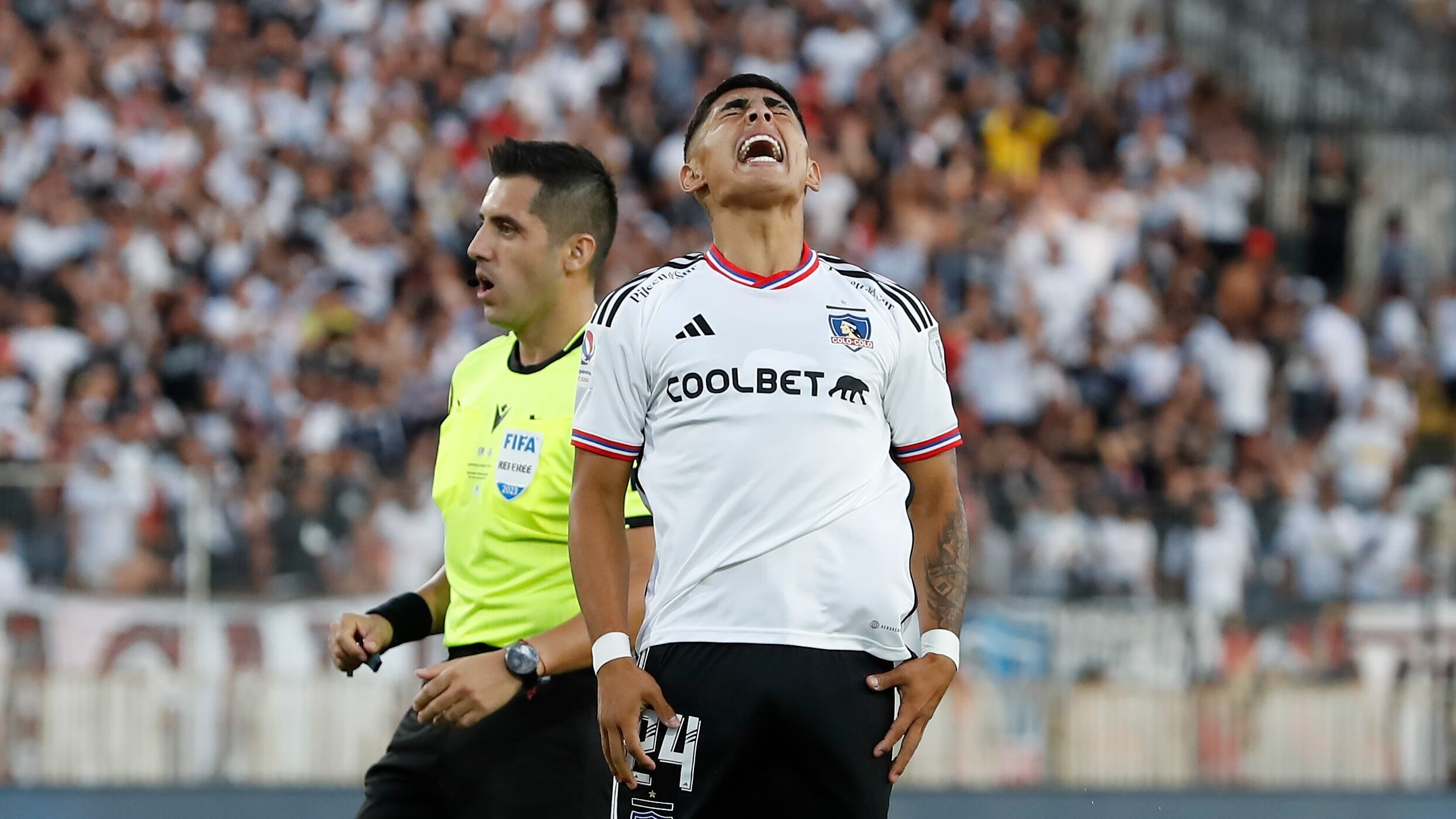 El juvenil de Colo Colo, Jordhy Thompson.