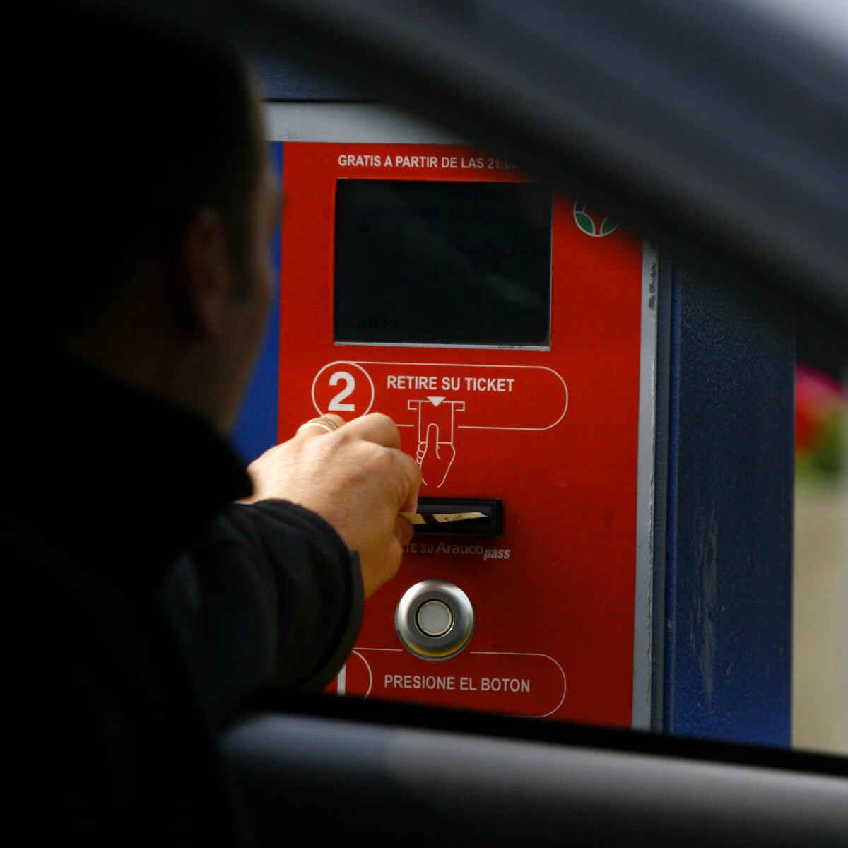 Proyecto busca eliminar cobro de estacionamientos en centros de salud Proyecto busca eliminar cobro de estacionamientos en centros de salud