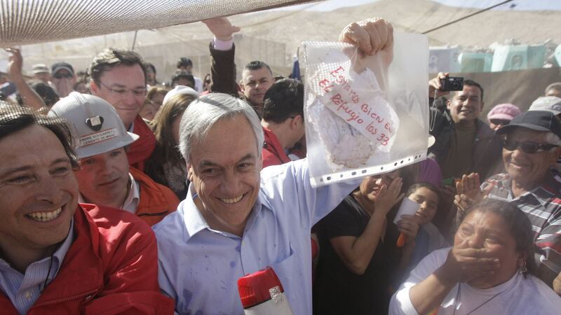 Cecilia Morel destaca el “coraje y capacidad de gestión” de Sebastián Piñera al recordar los 14 años del mensaje de los 33 mineros de Atacama