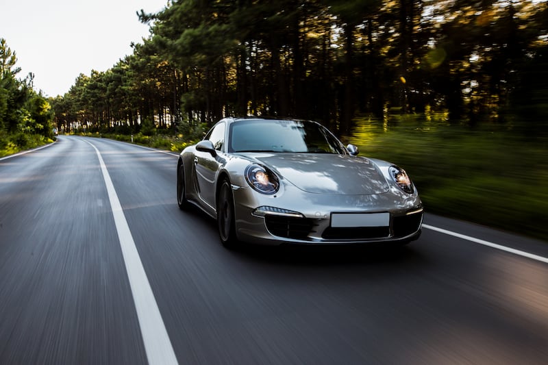 La elección de un automóvil va más allá de simplemente seleccionar un medio de transporte; está profundamente arraigada en la personalidad, el estilo de vida y la psicología individual de cada persona. Foto: Freepik.