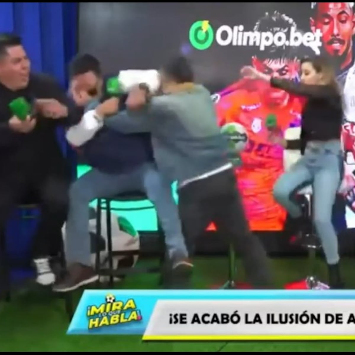 Pelea entre panelistas tras eliminación de Alianza Lima en Copa Sudamericana Pelea entre panelistas tras eliminación de Alianza Lima en Copa Sudamericana