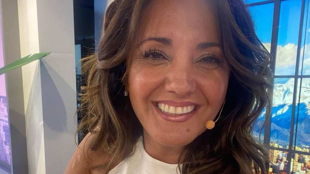 La animadora de "Tu día" mostró un adelanto del diseño de vestido que usará en la próxima Gala del Festival de Viña del Mar.