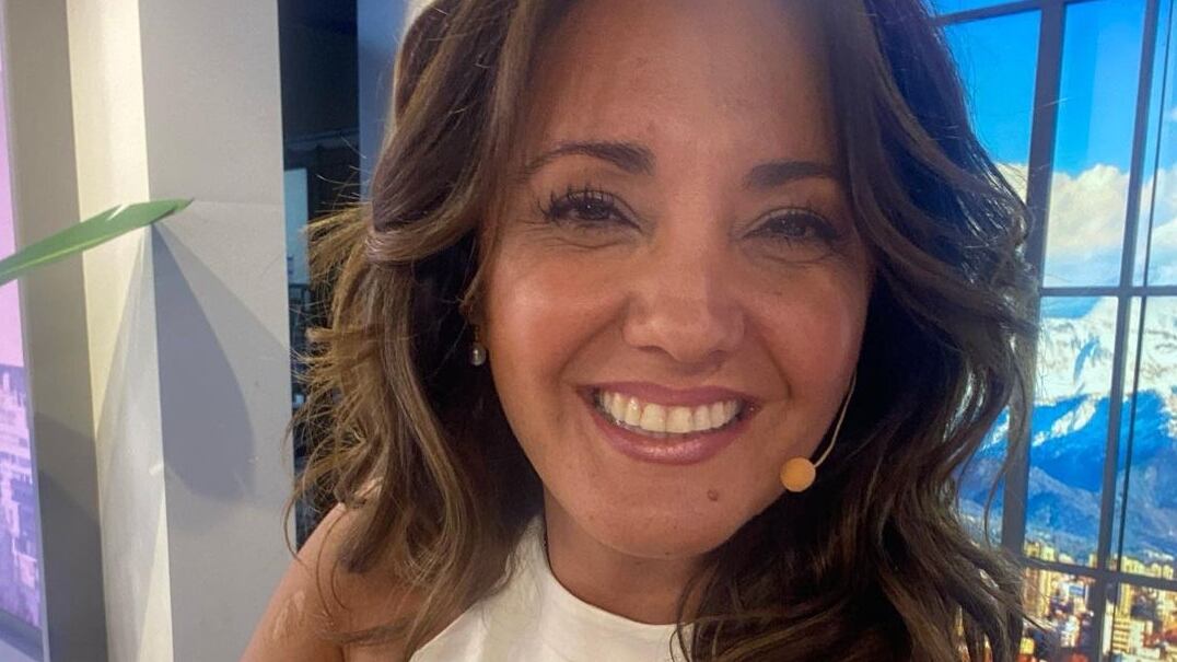 La animadora de "Tu día" mostró un adelanto del diseño de vestido que usará en la próxima Gala del Festival de Viña del Mar.