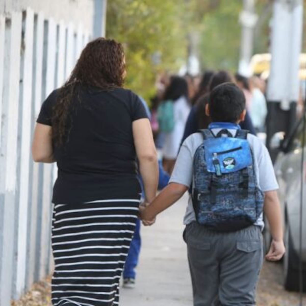 Prioridad de padres y cuidadores en vacaciones durante receso escolar Prioridad de padres y cuidadores en vacaciones durante receso escolar
