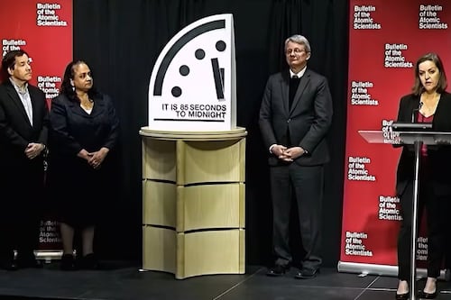 El Reloj del Juicio Final marca 85 segundos para la medianoche, el punto más crítico de su historia