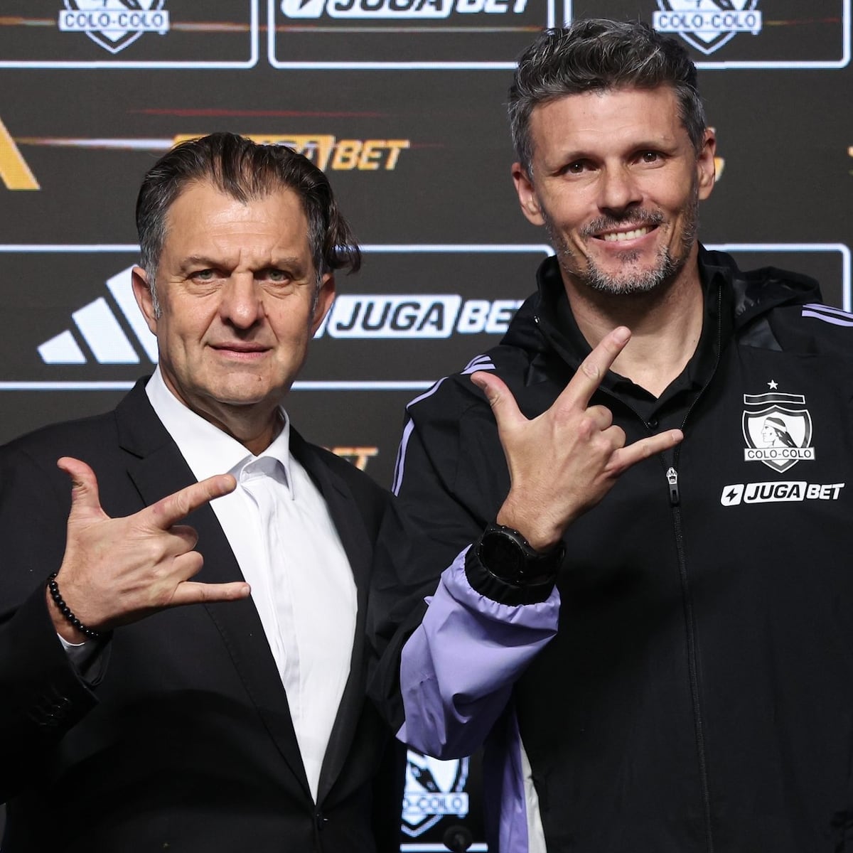 Mosa busca control absoluto de Colo Colo pero oposición se niega Mosa busca control absoluto de Colo Colo pero oposición se niega