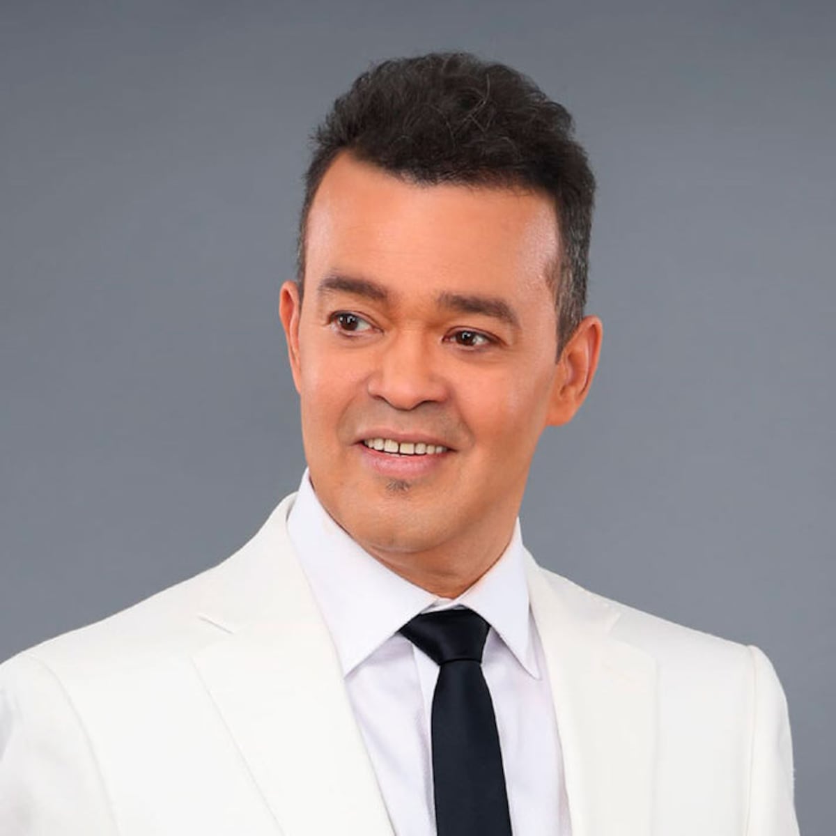 Fallece Alex Bueno, pionero de la bachata a los 62 años Fallece Alex Bueno, pionero de la bachata a los 62 años
