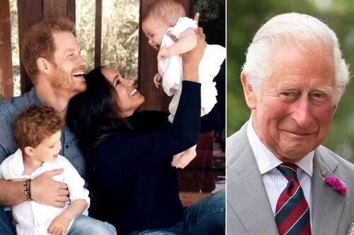 Rey Carlos III está “preocupado” de que Harry y Meghan malinterpreten regalos que dé a su nieto