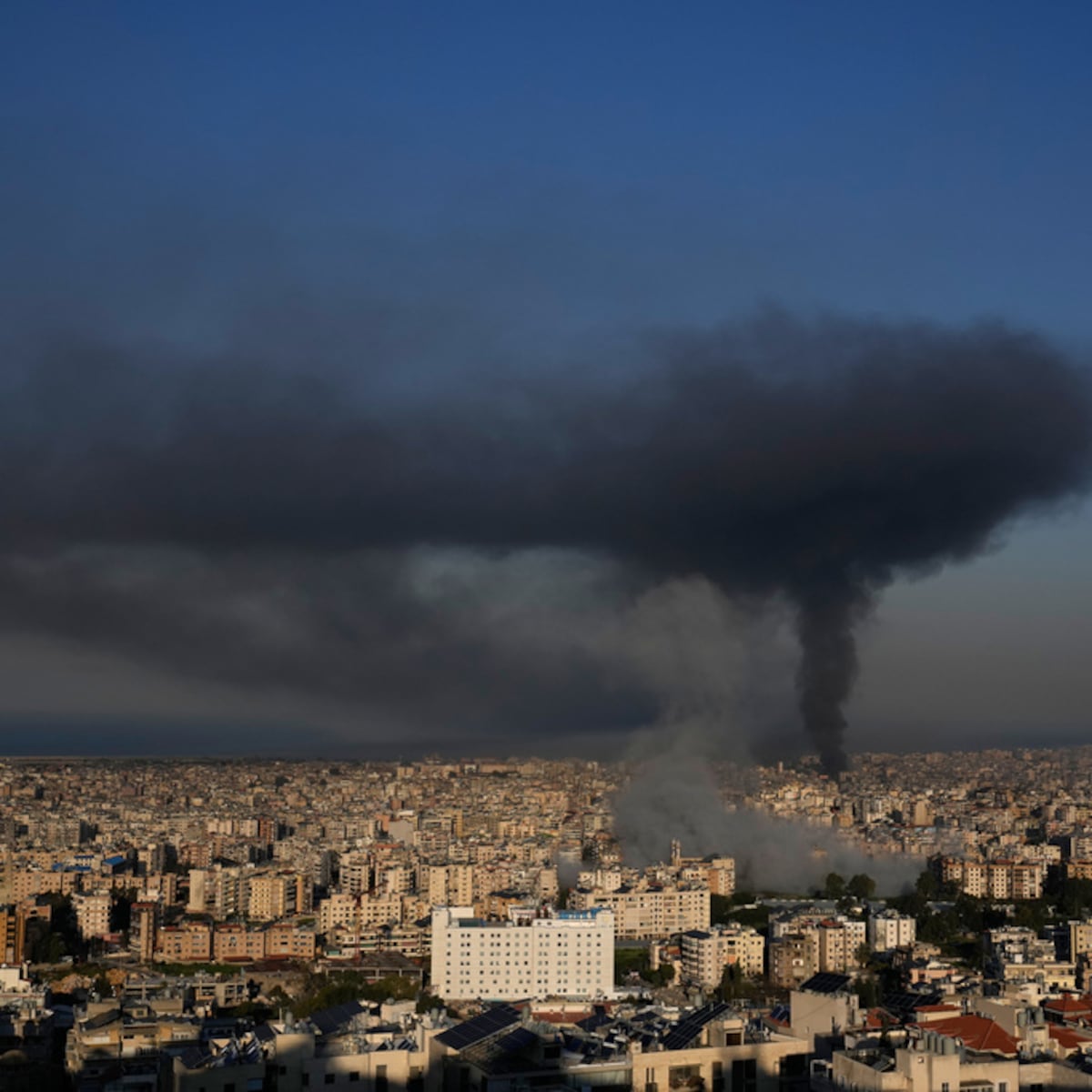 Ataque con drones iraníes a embajada de EEUU en Arabia Saudita Ataque con drones iraníes a embajada de EEUU en Arabia Saudita