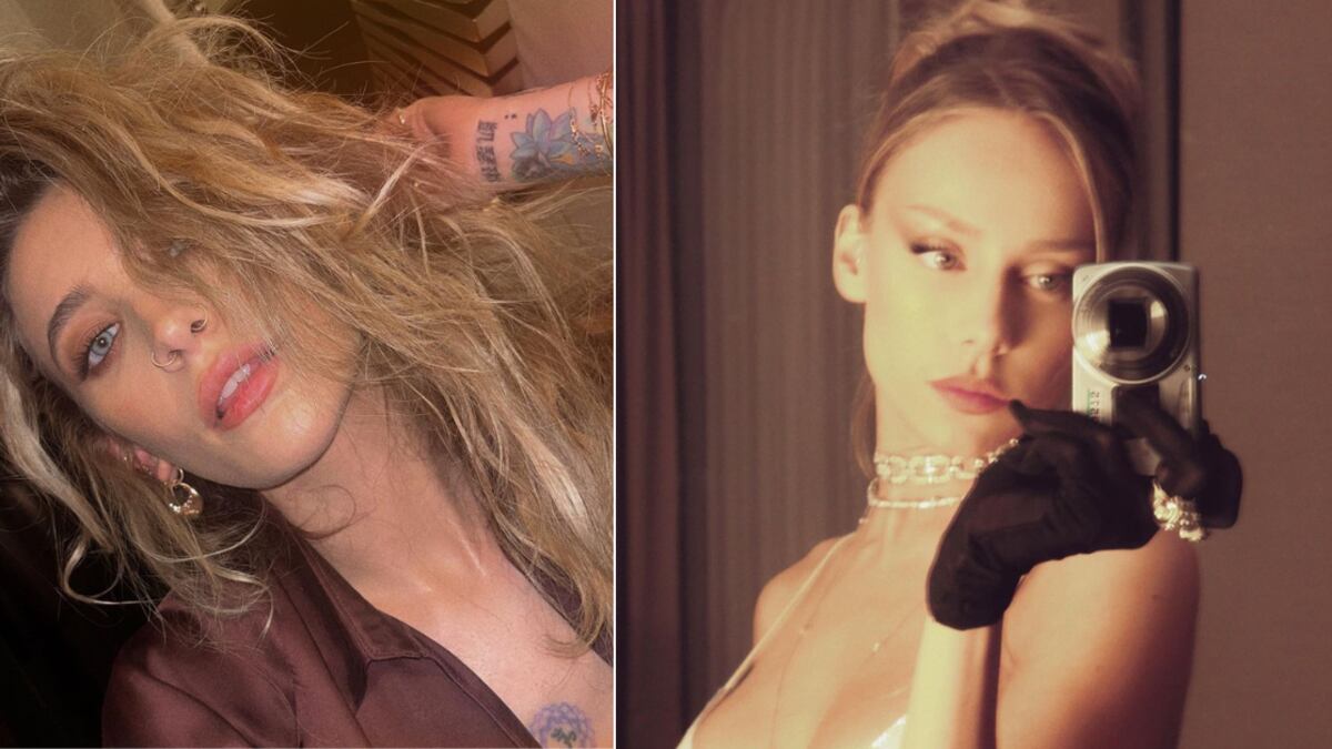 Paris Jackson reapareció en el front-row de ‘Desigual’ junto a Ester Expósito, pero su actitud provocó opiniones divididas.