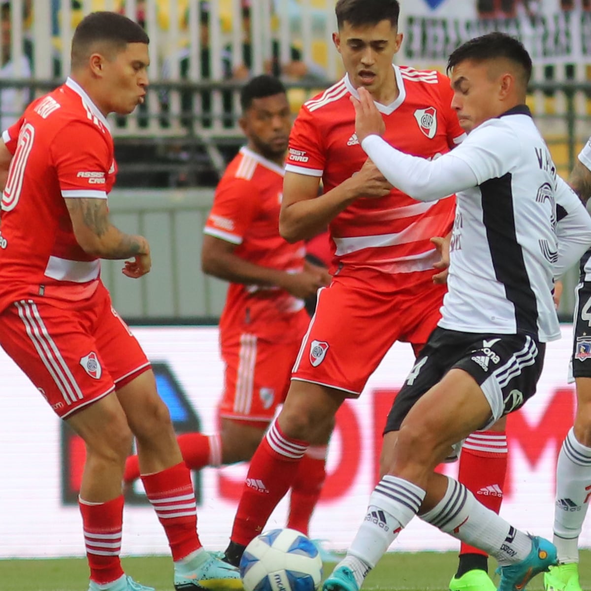 Delegado presidencial explica prohibición de hinchas visitantes en partido de Colo Colo con River Plate Delegado presidencial explica prohibición de hinchas visitantes en partido de Colo Colo con River Plate
