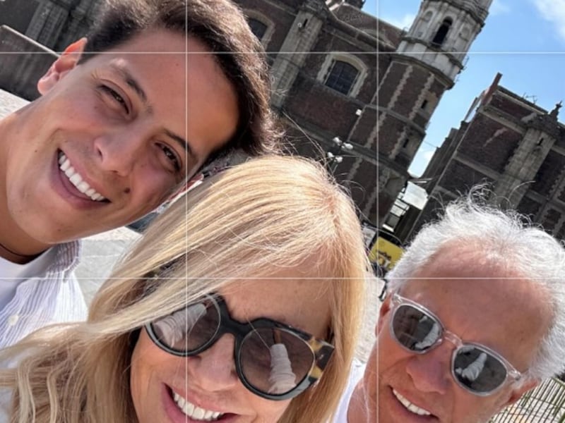 Cecilia Bolocco  junto a Máximo y Pepo realizaron emotiva visita a Basílica de la Virgen de Guadalupe