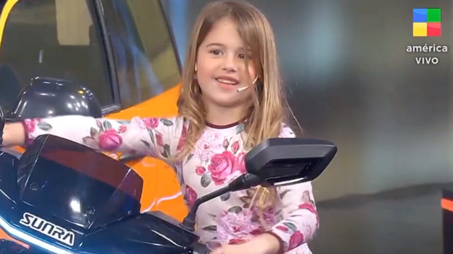 Nadie le avisó que la moto estaba encendida