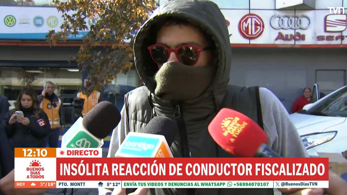 Hombre gesto obsceno cámara | TVN