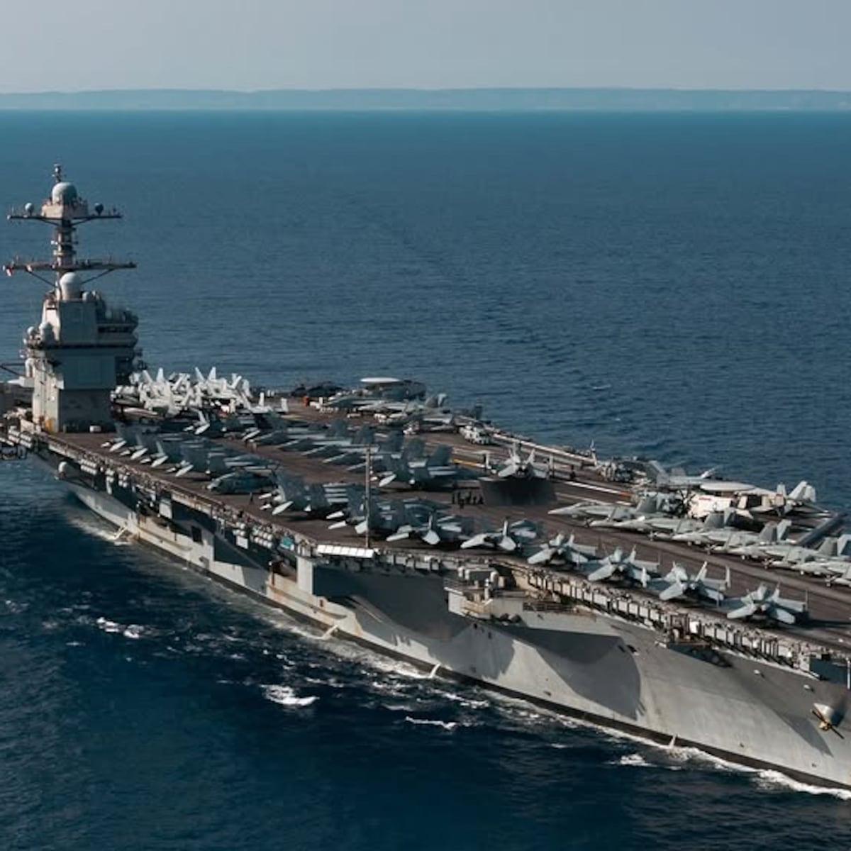 Portaviones de Trump refuerzan presencia militar en Sudamérica Portaviones de Trump refuerzan presencia militar en Sudamérica