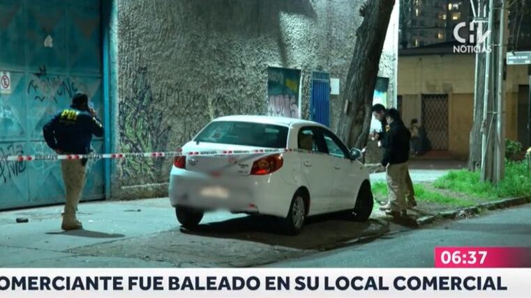 Comerciante chino es baleado frente a su zapatería en Quinta Normal: víctima se encuentra grave