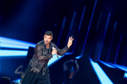 Pánico en concierto de Ricky Martin: El impactante video del ataque con gas lacrimógeno en pleno escenario