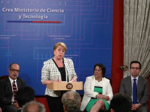 ¿Tener más ministerios genera mayor eficacia o burocracia?