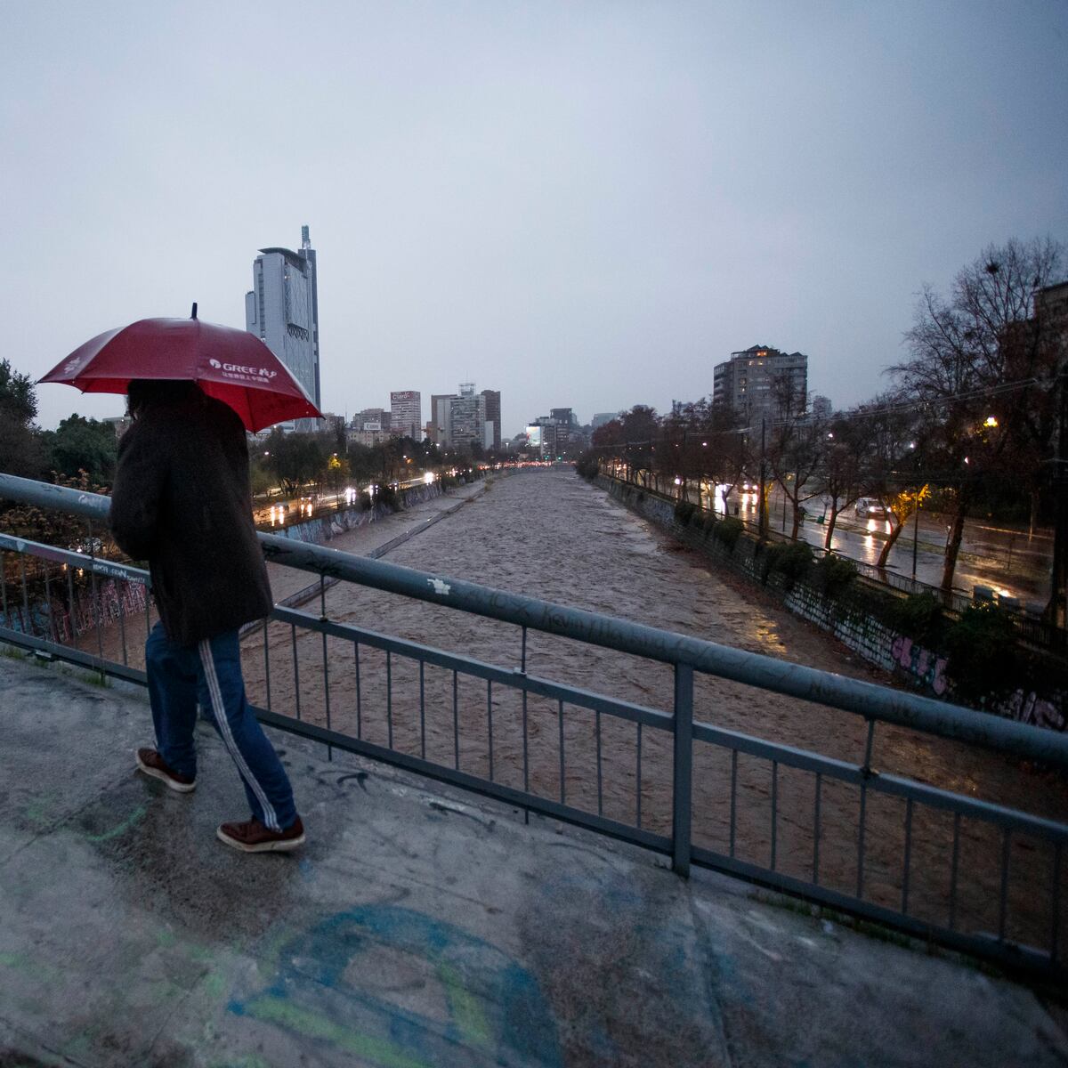 Río atmosférico amenaza con vientos de 100 km/h Río atmosférico amenaza con vientos de 100 km/h