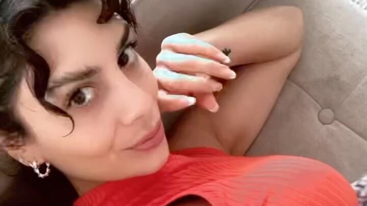 La exfigura televisiva compartió en su cuenta de Instagram una de las primeras imágenes que subió a la plataforma de contenidos para adultos de Unlock.