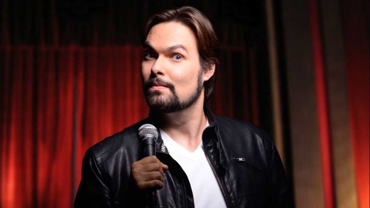 Tras ser confirmado para Viña 2025: Viralizan polémicos tuits de George Harris sobre Allende, Matthew Perry y Venezuela