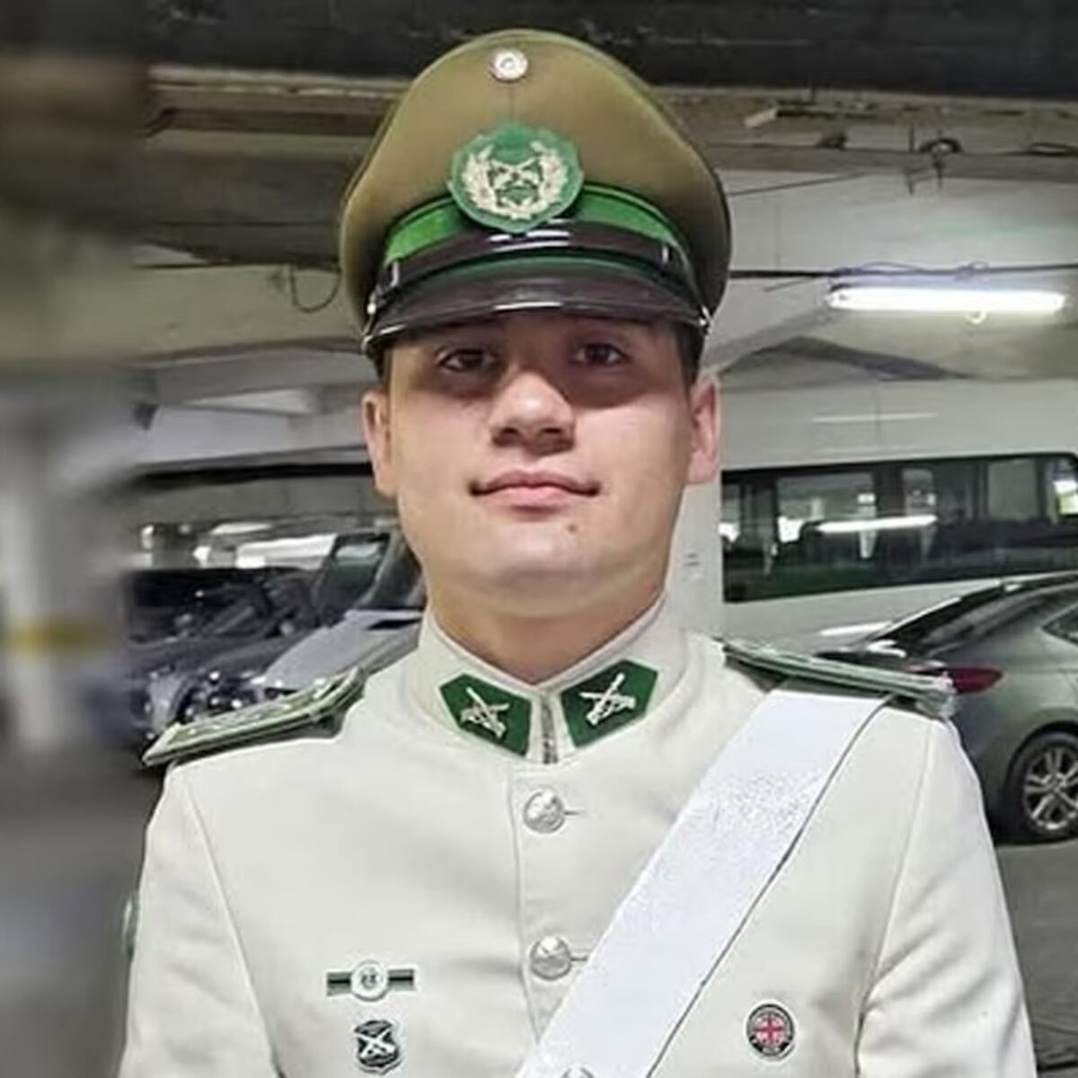 Investigan posible suicidio de carabinero en La Moneda Investigan posible suicidio de carabinero en La Moneda