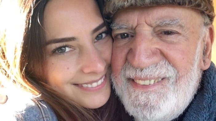 La cantante regresó a la actividad pública luego de tomarse un año sabático para procesar la muerte por covid-19 de su padre, Arturo Castillo.