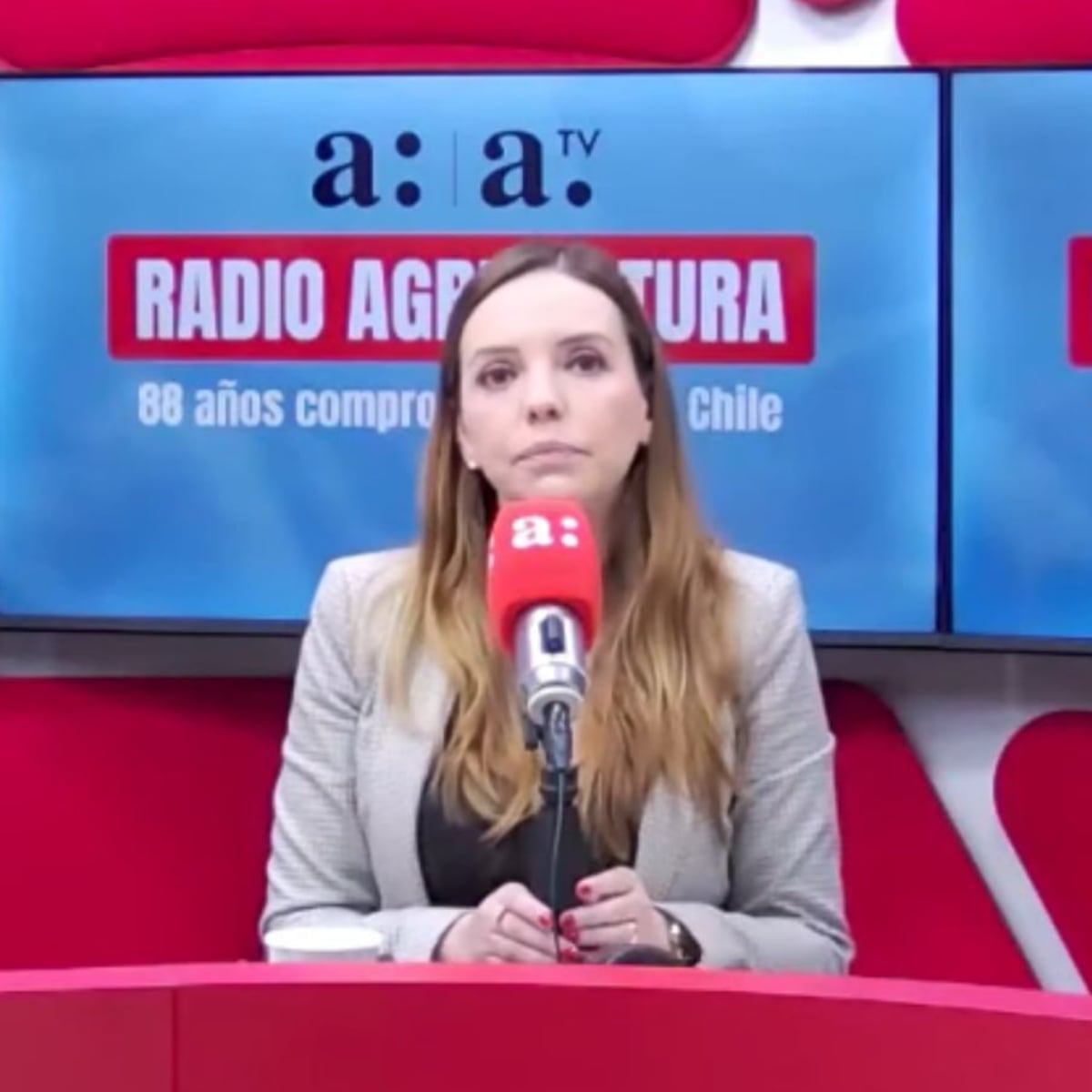 Camila Flores enfrenta a zurdos intolerantes en fonda de Sporting Viña del Mar Camila Flores enfrenta a zurdos intolerantes en fonda de Sporting Viña del Mar