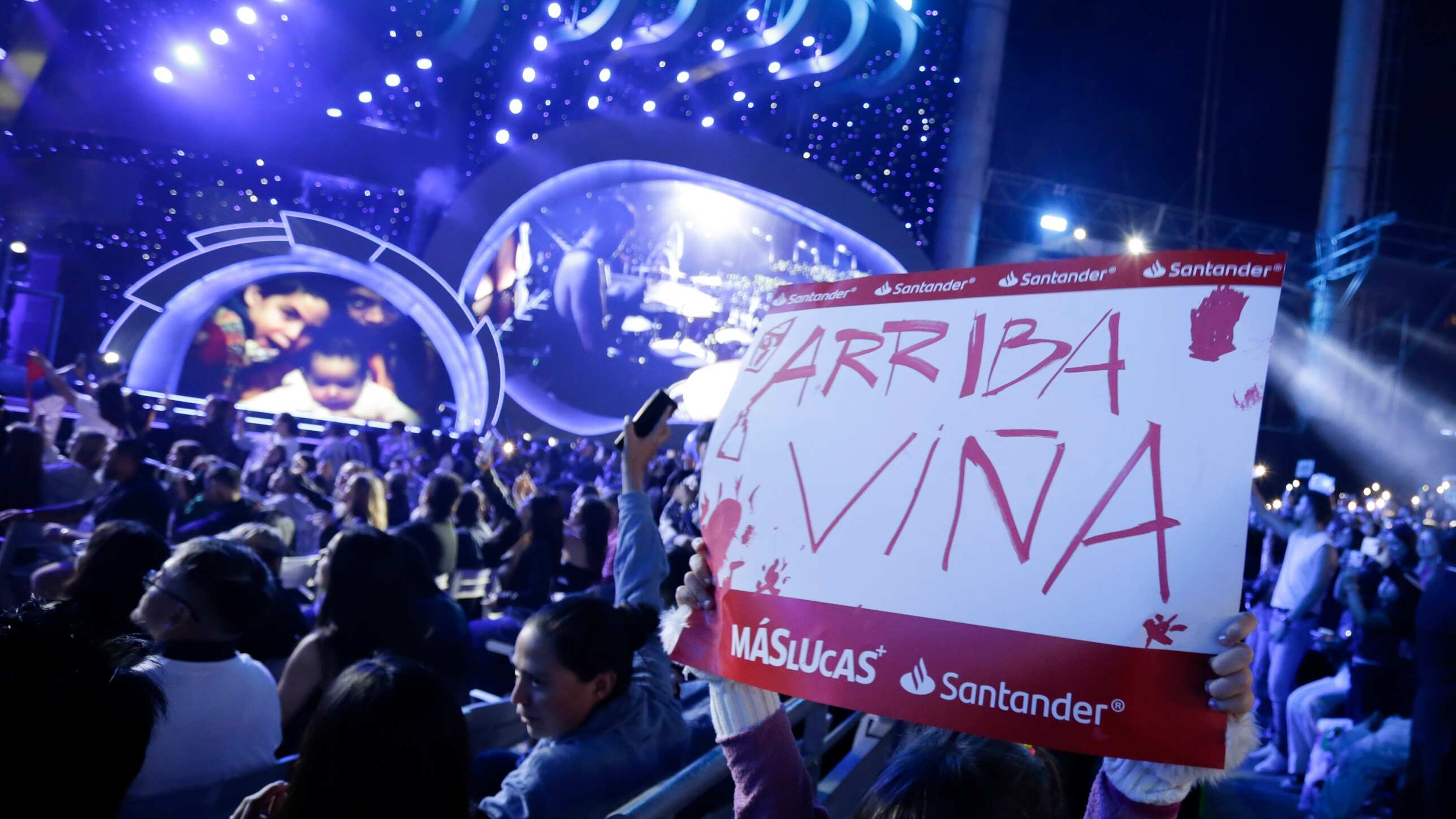 Imagen referencial de público asistente a una de las jornadas del Festival de Viña del Mar.