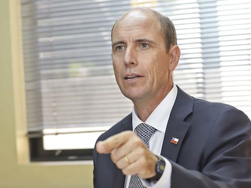 Ministro Arrau defiende salida de subsecretarios y apunta a cambios en la gestión: “Se requieren perfiles diferentes”