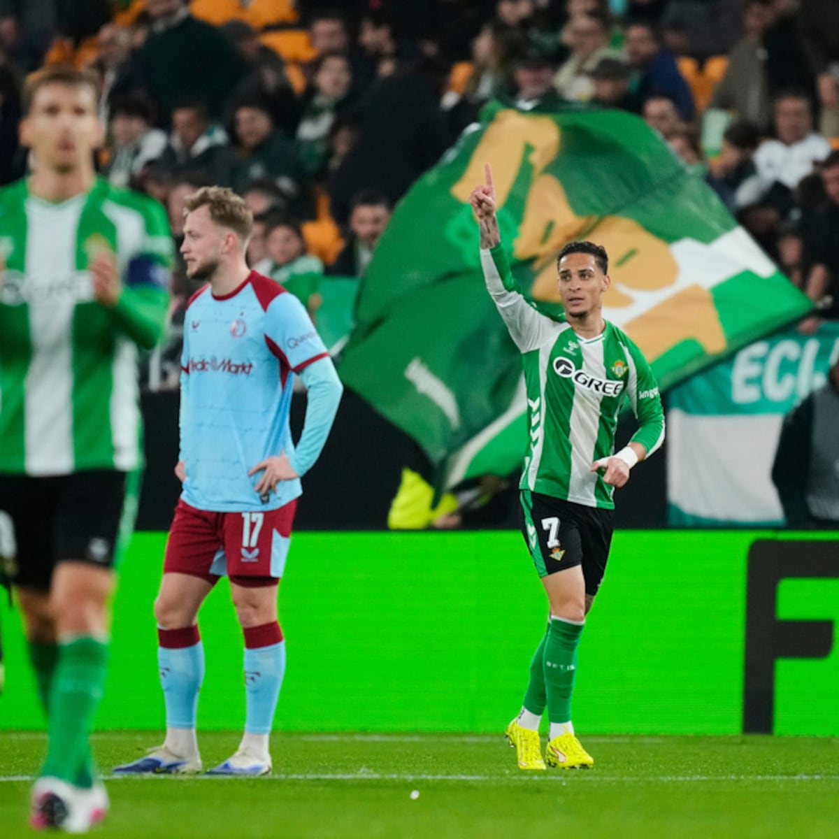 Nottingham Forest, rival peligroso para el Betis de Pellegrini Nottingham Forest, rival peligroso para el Betis de Pellegrini