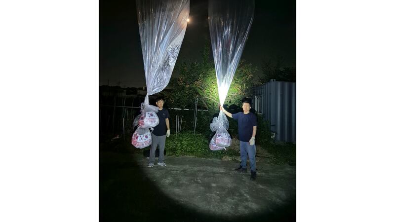 ¿Tenían basura? Corea del Norte envía de nuevo globos a Corea del Sur