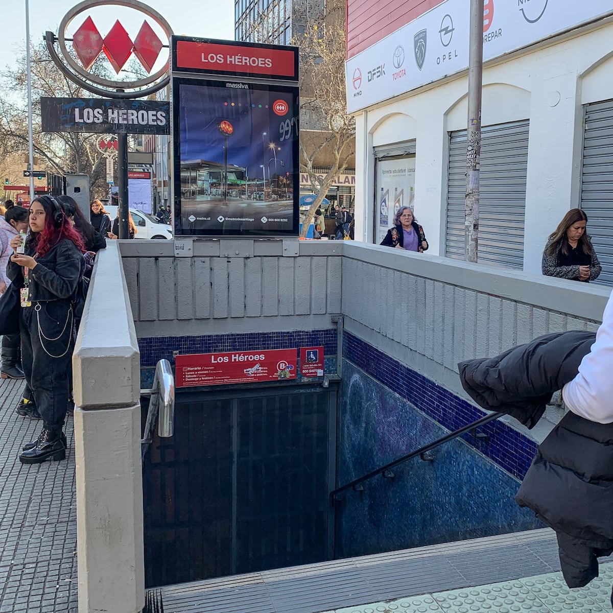 ¡Increíble! Bebé nace en estación Los Héroes del Metro de Santiago ¡Increíble! Bebé nace en estación Los Héroes del Metro de Santiago
