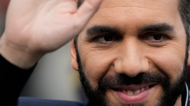 Encuesta Cadem: Bukele tiene 81% de imagen positiva en los chilenos y un 42% quiere que el próximo mandatario del país tenga su estilo