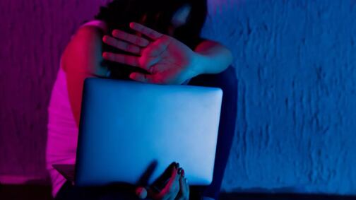 La forma de robar puede ser mediante un depósito de determinada suma en criptomonedas en una billetera virtual.