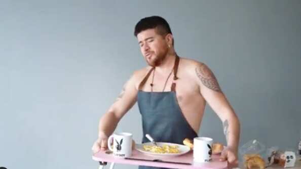 Junior Playboy en video “Oe/Desayunior” | YouTube