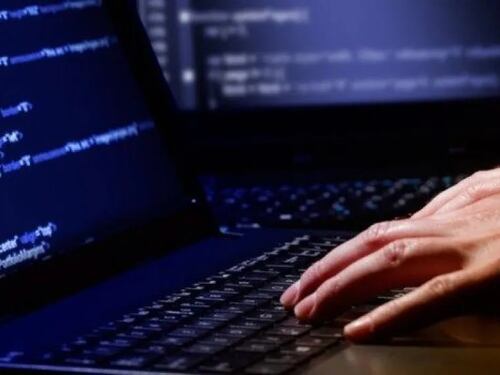 Estudio revela que figuras públicas y políticos enfrentan un riesgo 300% mayor de hackeo y suplantación de identidad