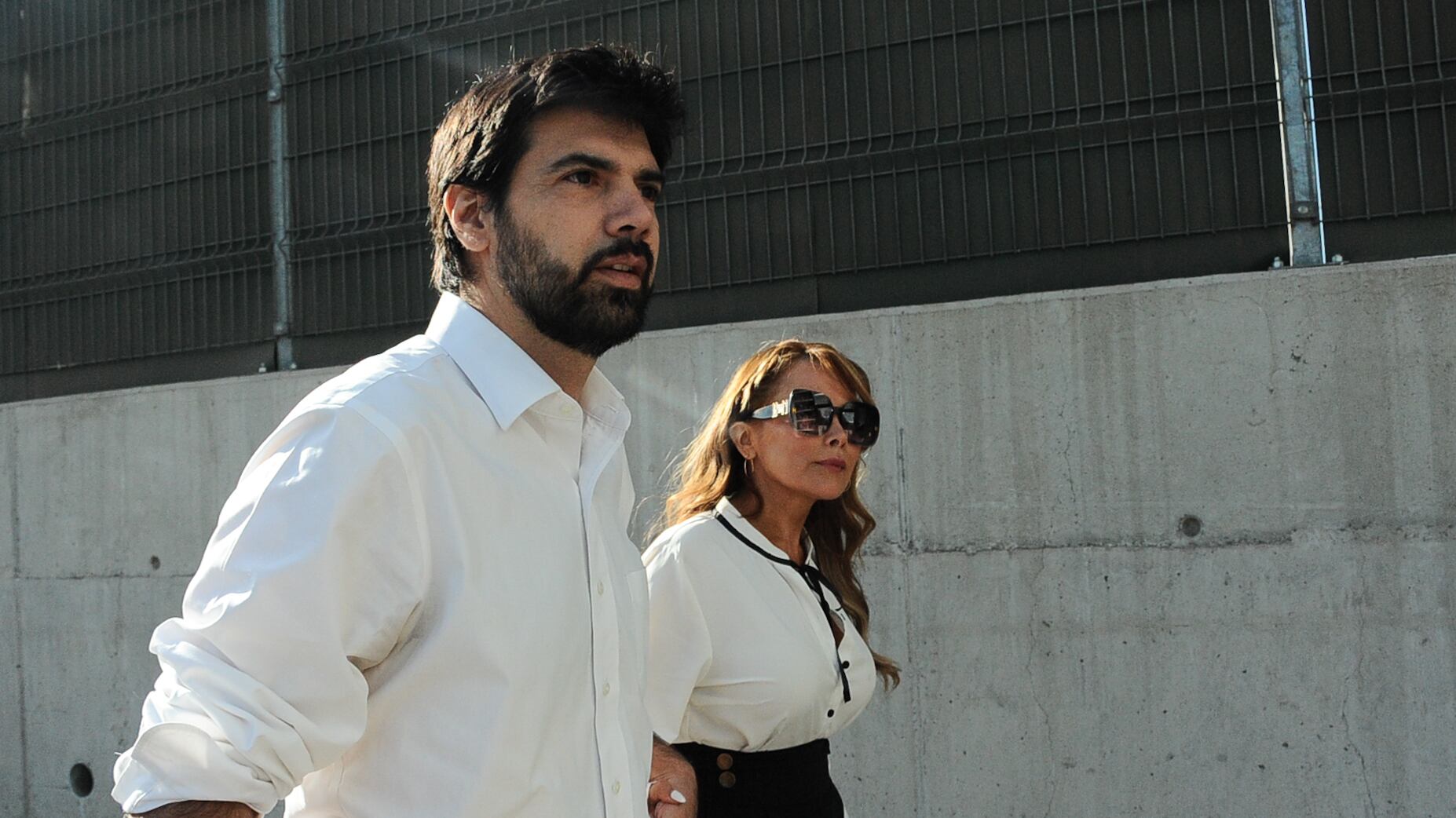 Joaquín Lavín León y Cathy Barriga