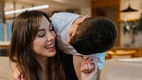 Benjamín Vargas, hijo de Eduardo Vargas y Daniela Colett, lleva dos años entrenando en la escuela de fútbol de Real Madrid en Porto Alegre.