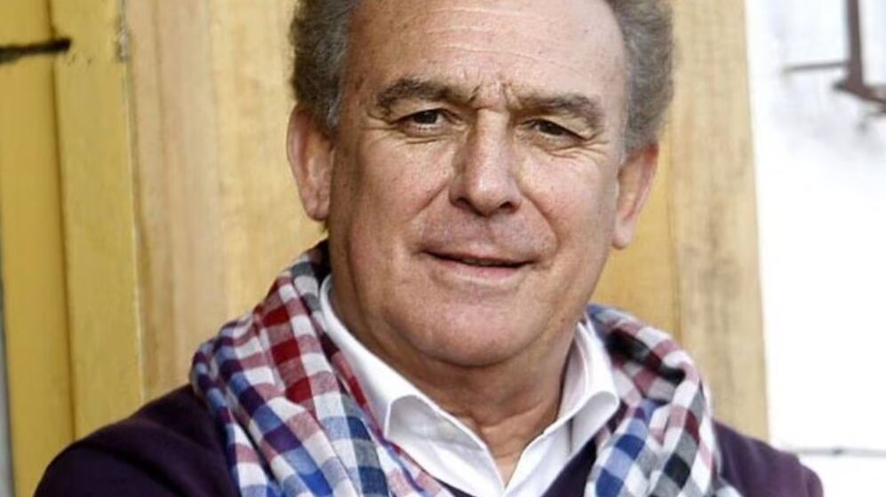 César Antonio Santis