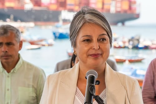 Jeannette Jara arremete contra el plan económico de Kast; beneficia a los más ricos del país