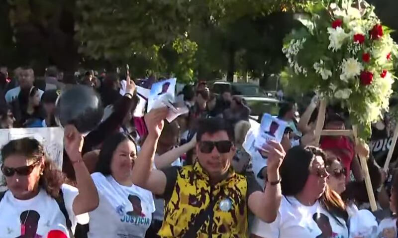 Diversas protestas desatan el caos a poco de la Gala de Viña del Mar: bloquean acceso al evento