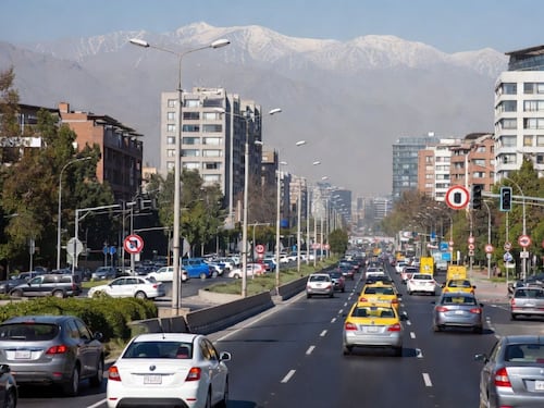 Restricción vehicular en Santiago: Revisa si tu patente puede circular este viernes